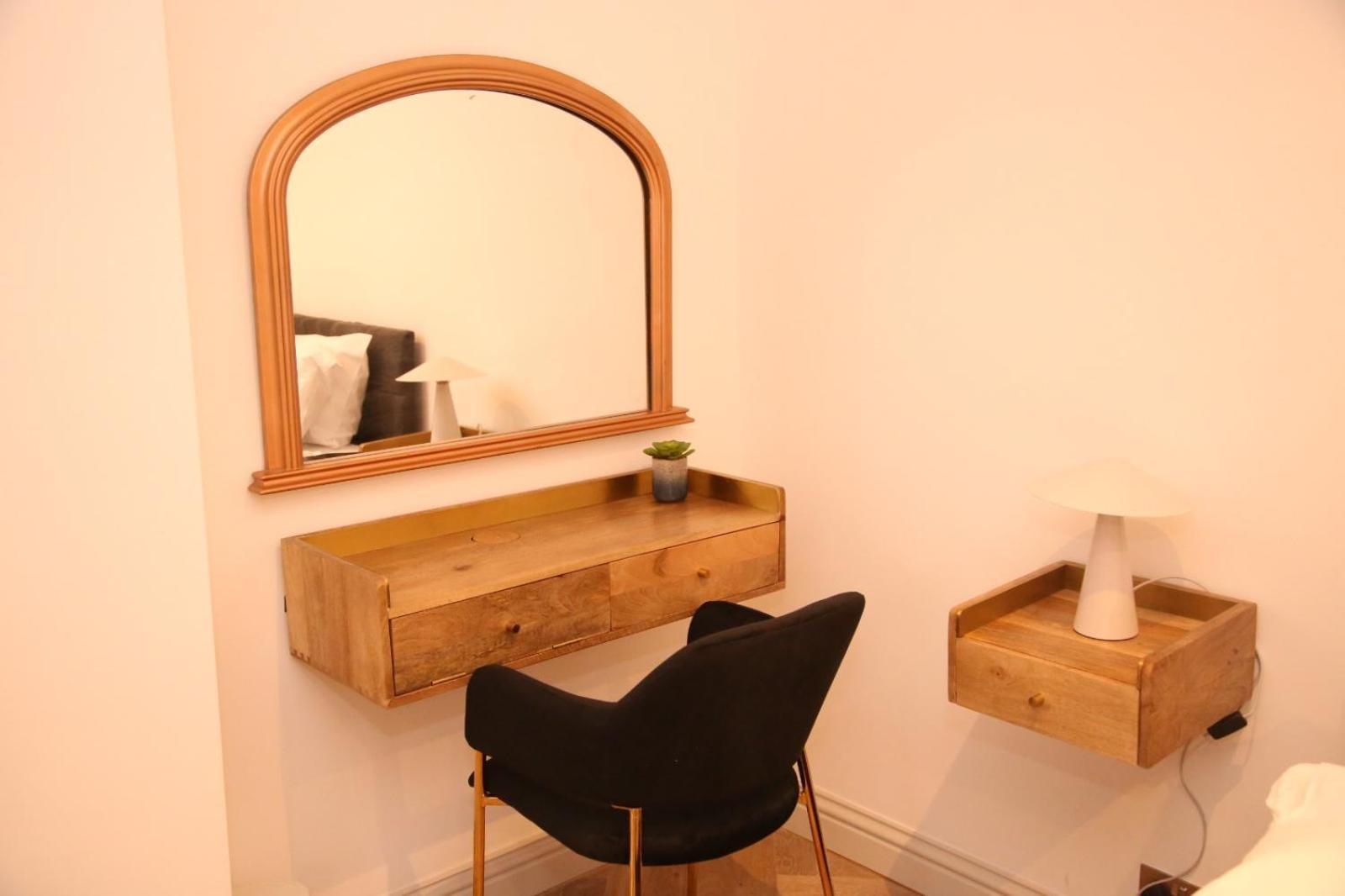 Star London Edgware Road 2-Bed Haven Apartment ภายนอก รูปภาพ