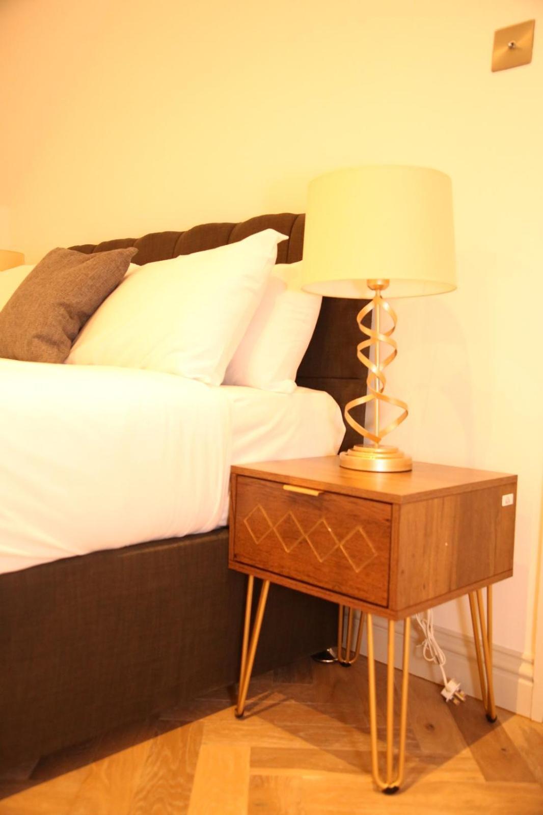 Star London Edgware Road 2-Bed Haven Apartment ภายนอก รูปภาพ